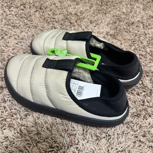 Crocs Classic Puff Moc SlipOn